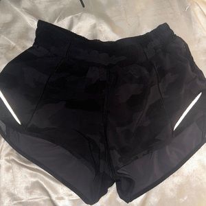 Lululemon Camo Hotty hot shorts